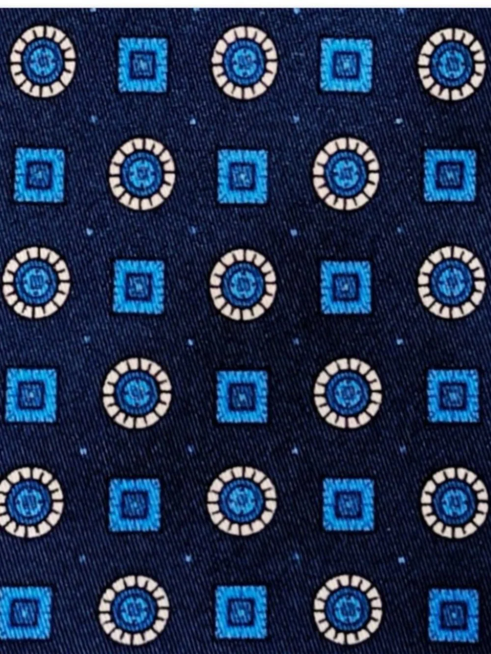NWOT Cesare Attolini Napoli Geometric Navy Blue Men's Silk Tie 3.25